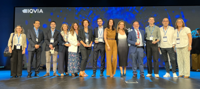 2026 10 16 Foto de grupo de los representantes de HUIE asistentes al acto de entrega de los Premios Top 20